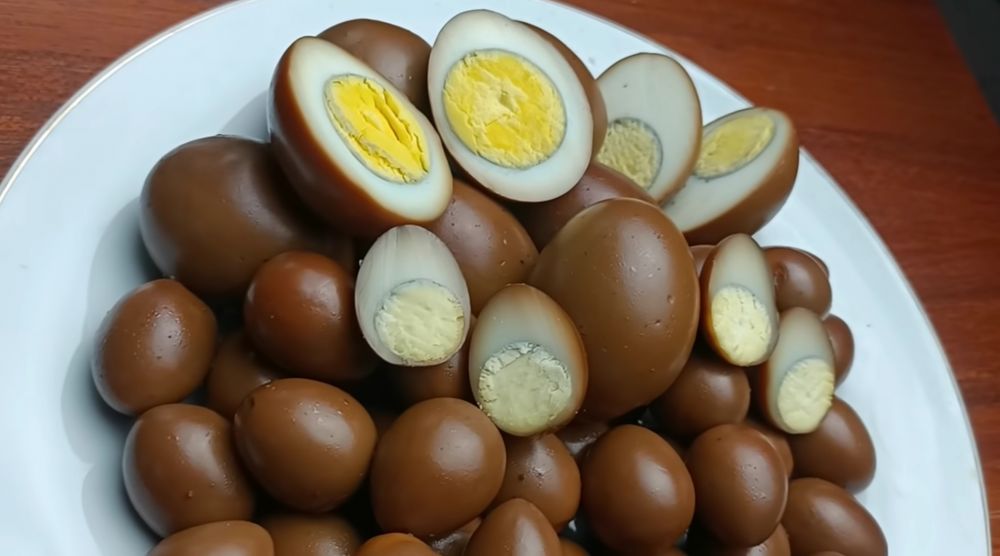 Cuma butuh 11 menit merebus, ini trik memasak telur pindang agar bumbu meresap dan hemat gas