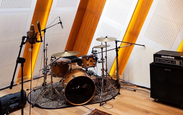 rooftop Ello ada studio musik © Instagram