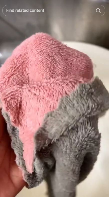 Tak perlu direndam sitrun, ini cara cuci lap dapur berminyak dan penuh lemak pakai 1 bahan dapur