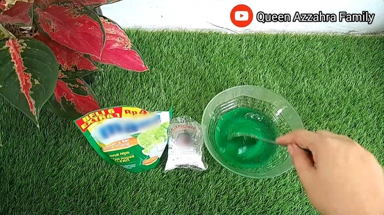 Bukan dibongkar atau ditaburi baking soda, ini cara bersihkan kerak di mesin cuci pakai 1 bahan dapur