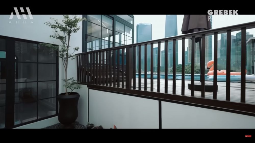 rooftop eko patrio ada lift khusus © 2024 brilio.net rooftop eko patrio ada lift khusus © 2024 brilio.net