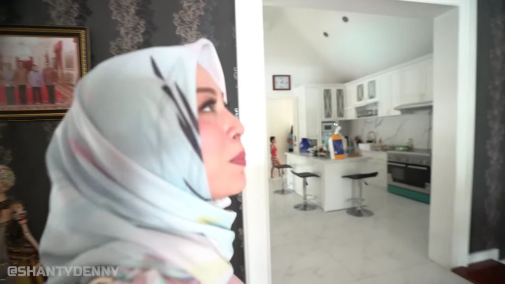 dapur pasha ungu serba marmer © 2024 brilio.net