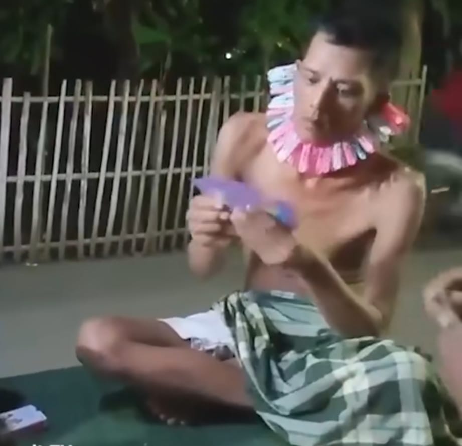 main kartu nyeleneh berbagai sumber