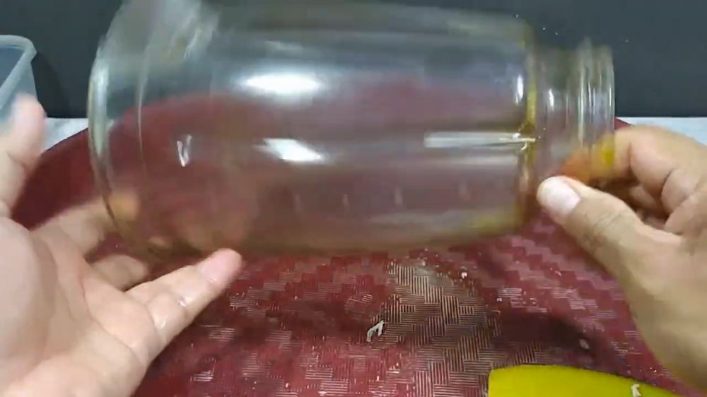 Modal Rp2.000, ini cara bersihkan gelas blender yang kusam agar kinclong lagi pakai 1 bumbu dapur