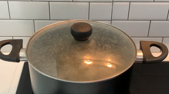 Tanpa presto, begini cara merebus ayam kampung agar empuk dan bebas bau amis dalam waktu 17 menit