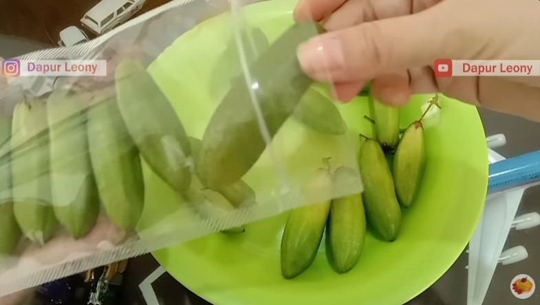 Bukan dibaluri garam, ini cara menyimpan belimbing wuluh agar awet hingga 4 bulan pakai 1 alat