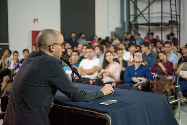 Pantun penutup acara freepik.com