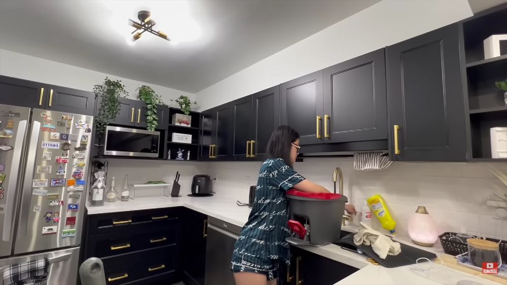 dapur apartemen Gisela Cindy © 2024 brilio.net