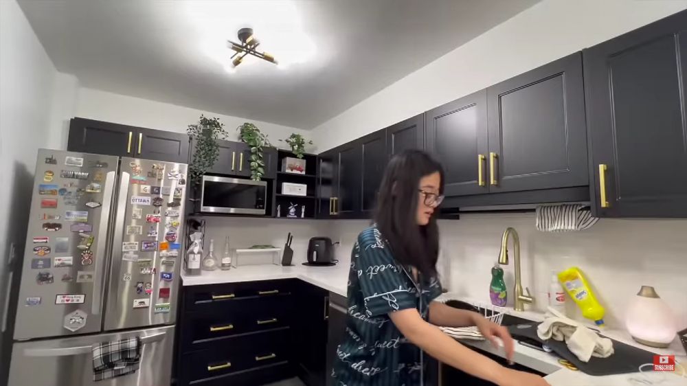 dapur apartemen Gisela Cindy © 2024 brilio.net