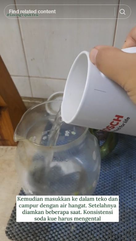 Bukan digosok sabun batang, ini trik bersihkan teko plastik yang kusam agar bening lagi seperti baru