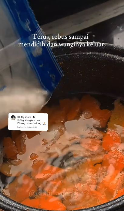 Tak diberi kapur barus, ini trik basmi bau pesing dan tak sedap di kamar mandi andalkan 2 bahan dapur