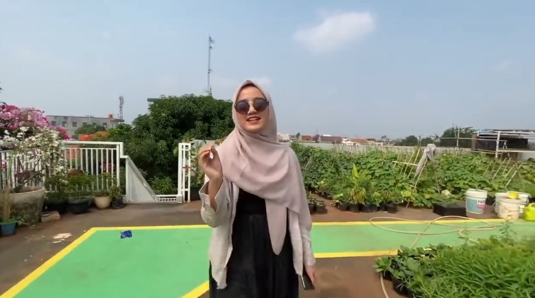 rooftop Yusuf Mansur kebun sayur © YouTube