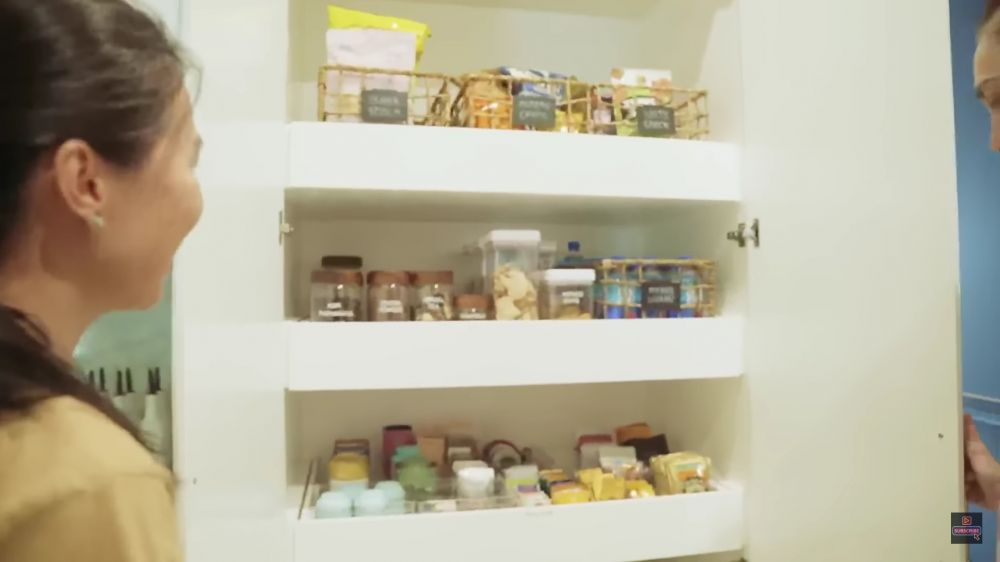 dapur mewah luna maya © 2024 brilio.net