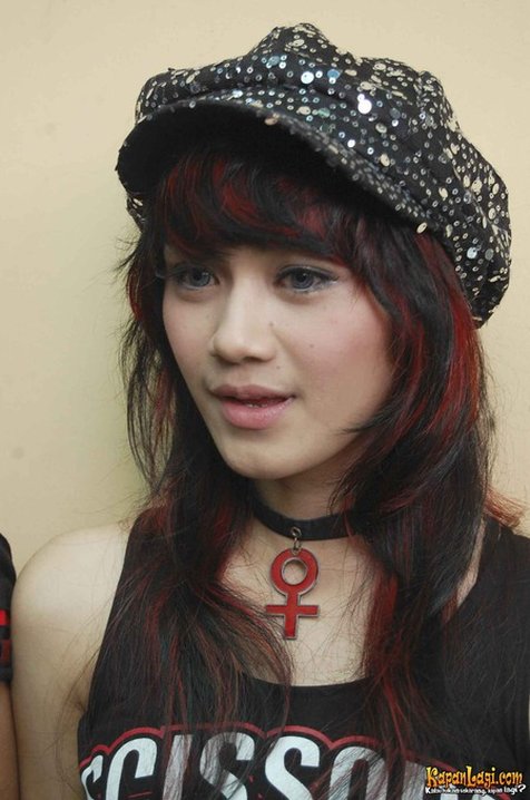 potret lawas dara the virgin awal karier © berbagai sumber potret lawas dara the virgin awal karier © berbagai sumber