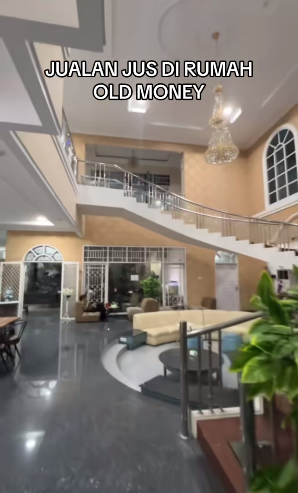 rumah mewah jualan jus © TikTok