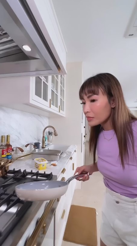 dapur ayu dewi pakai kompor Rp 500 juta © 2024 brilio.net