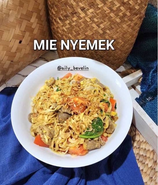 20 Resep mi nyemek istimewa, solusi makan nikmat di akhir bulan