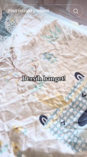 Tak perlu gunakan air panas, ini trik mencuci sprei kucel agar bersih lagi cuma tambah 1 bahan dapur