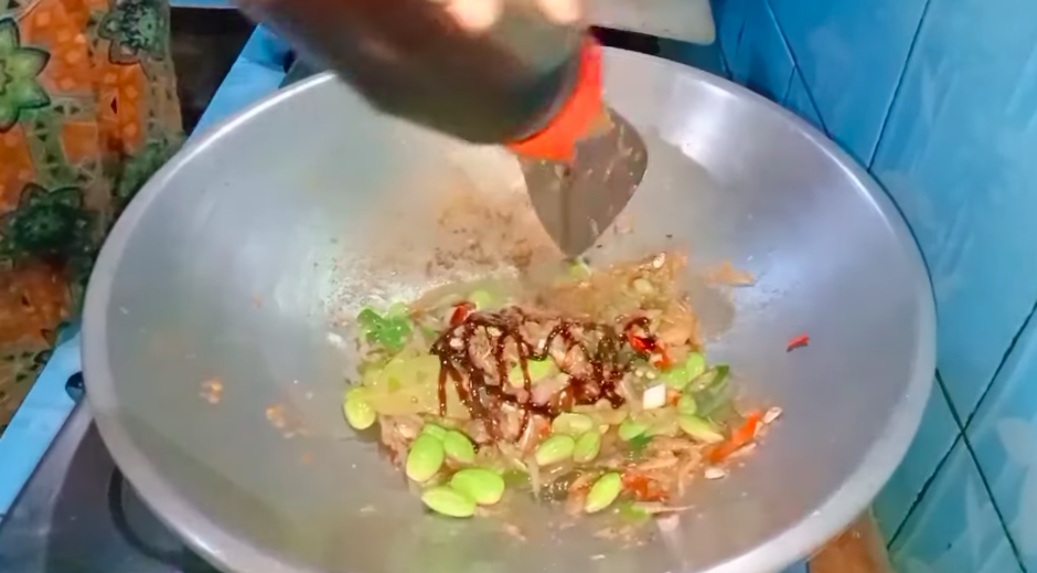 Tak perlu direbus dulu, ini cara praktis buat tumisan petai yang empuk dan nggak bikin mulut bau