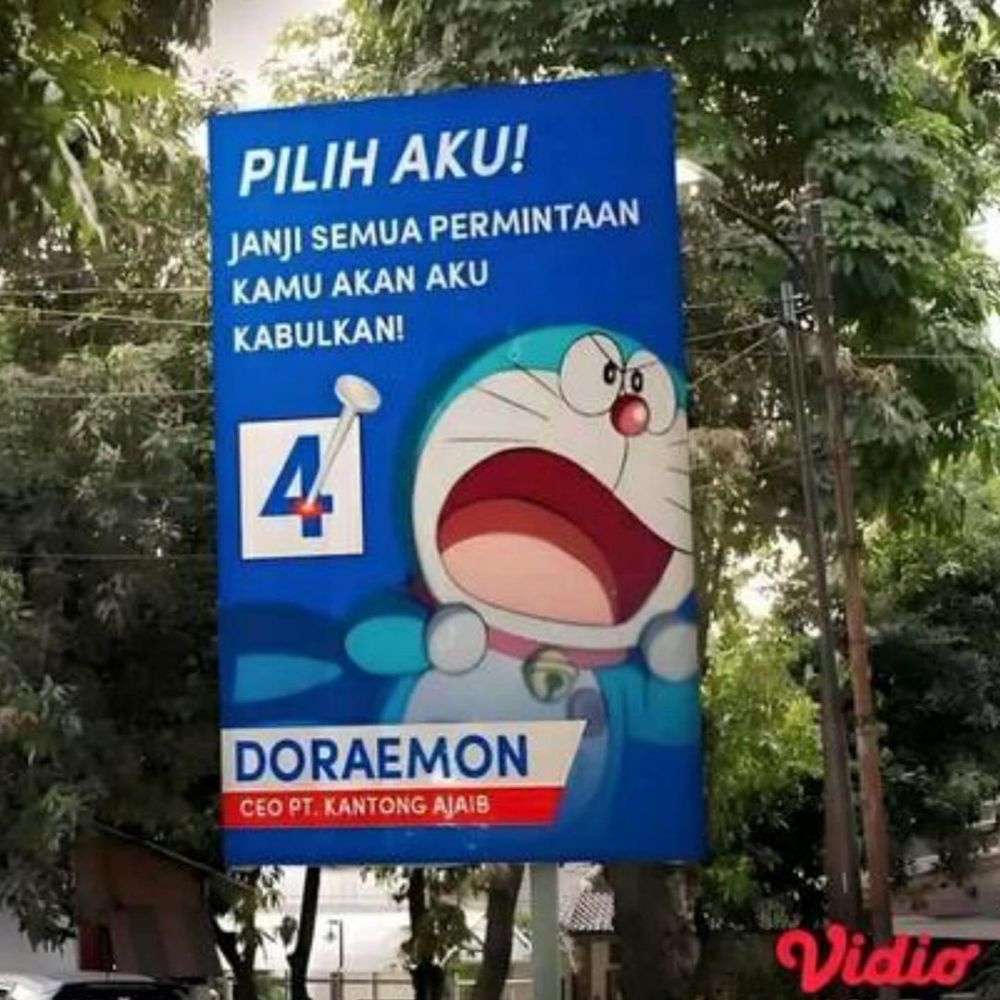 Gimik baliho terlalu niat  Berbagai sumber