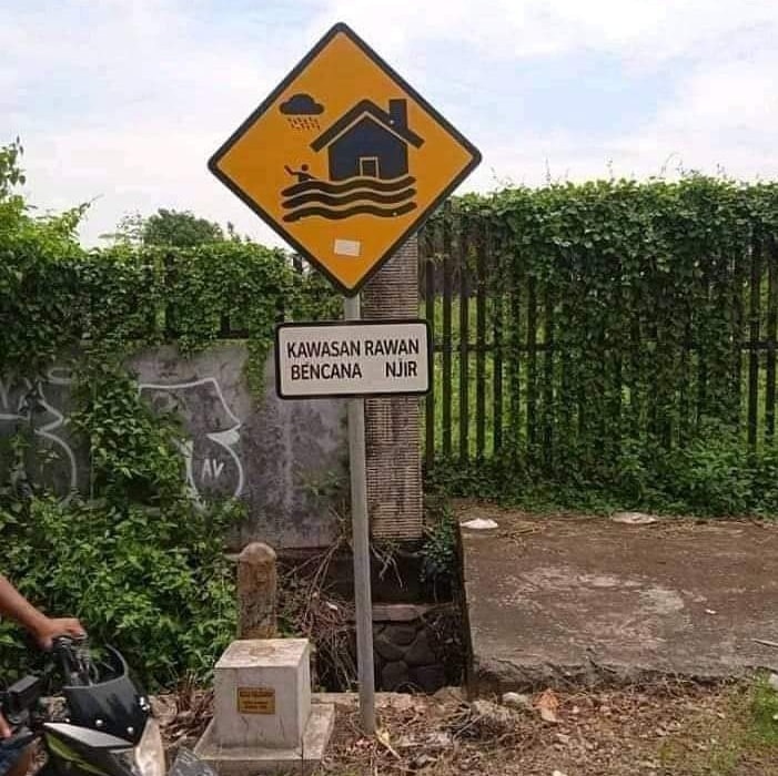 Tulisan nggak informatif Berbagai sumber Tulisan nggak informatif Berbagai sumber