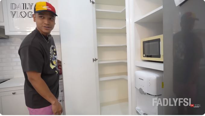 potret dapur rumah fadly faisal © YouTube
