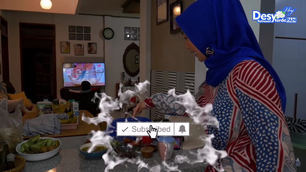 rumah lawas Desy Ratnasari di gang sempit © 2024 brilio.net rumah lawas Desy Ratnasari di gang sempit © 2024 brilio.net