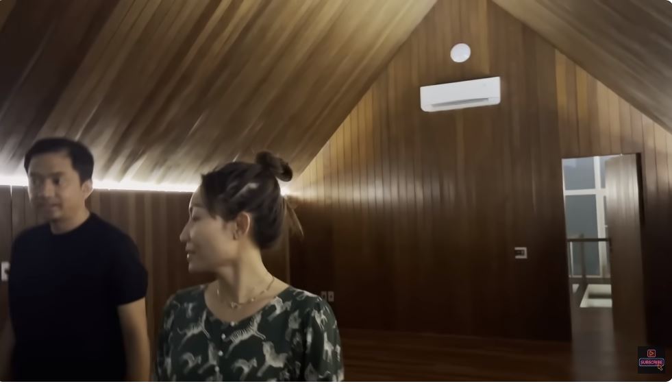potret loteng tersembunyi rumah ayu dewi © YouTube