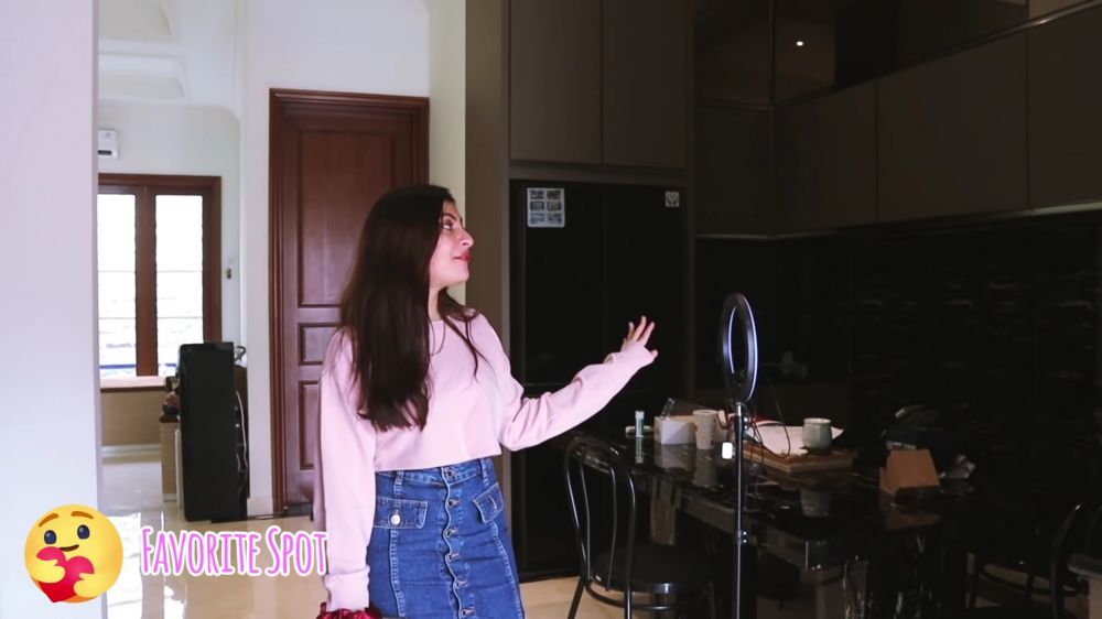 dapur rumah Sarah Keihl  © 2024 brilio.net