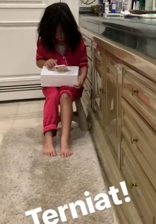 potret kamar mandi Nia bak di mal © berbagai sumber