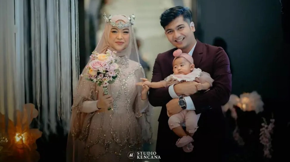 kenangan anniversary Ria Ricis Ryan © berbagai sumber kenangan anniversary Ria Ricis Ryan © berbagai sumber