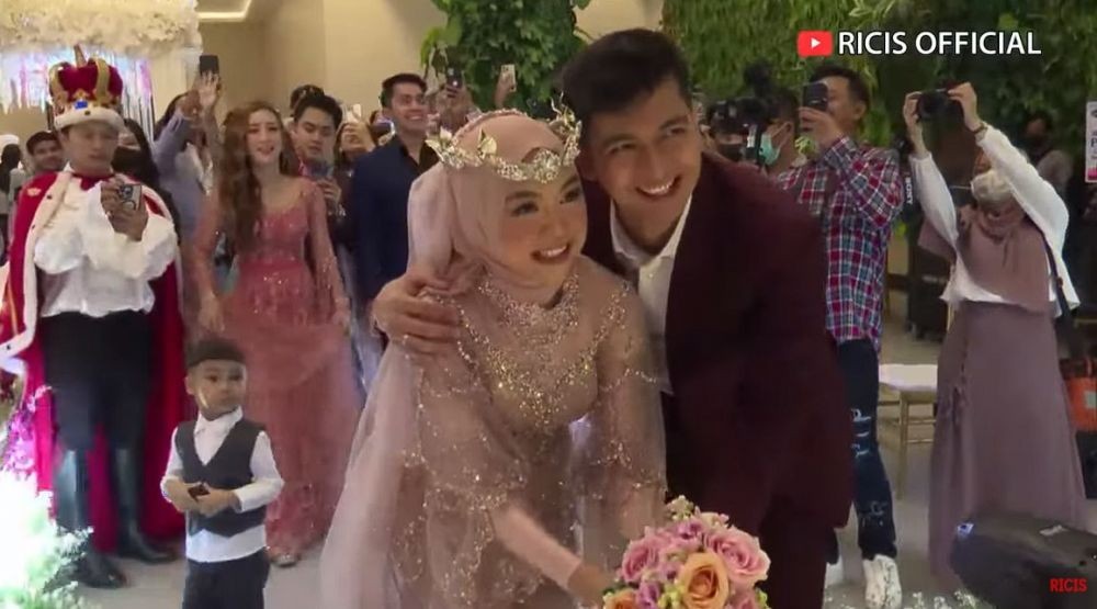 kenangan anniversary Ria Ricis Ryan © berbagai sumber kenangan anniversary Ria Ricis Ryan © berbagai sumber