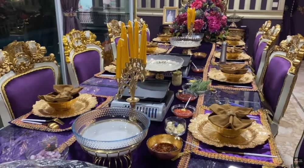 dapur ibunda Tasya Farasya serba ungu © YouTube