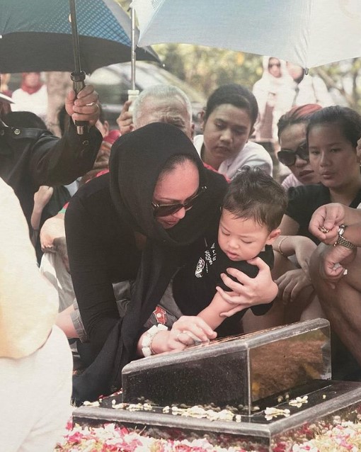 Angelina Sondakh tulis pesan haru © Instagram Angelina Sondakh tulis pesan haru © Instagram