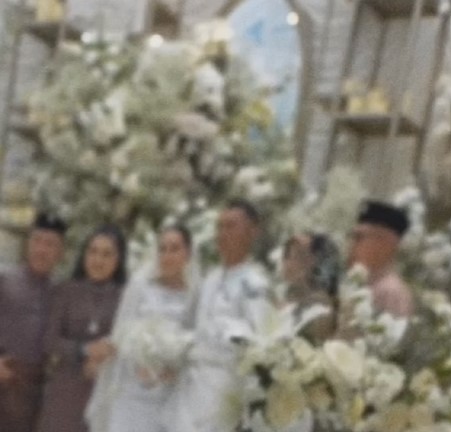 Undangan lamaran sempat dibantah Umi Kalsum, momen Ayu Ting Ting pakai baju pengantin ini bikin geger