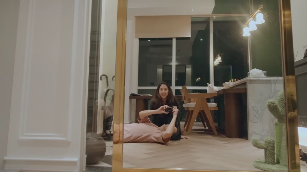 dapur sherina munaf di apartemen © 2024 brilio.net