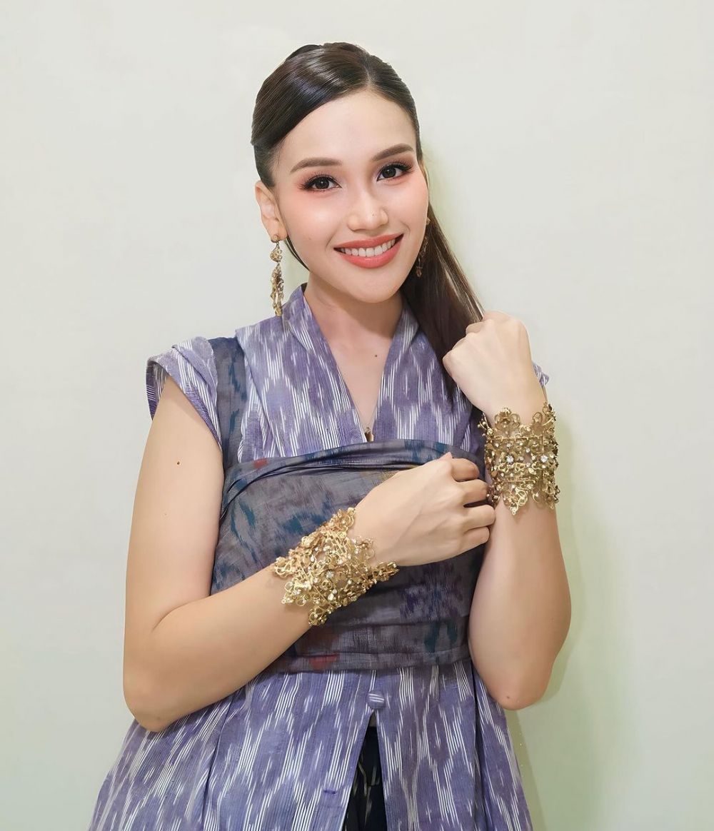 kriteria calon ayu ting ting © berbagai sumber