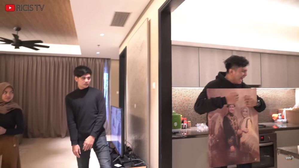 dapur apartemen Ria Ricis © 2024 brilio.net