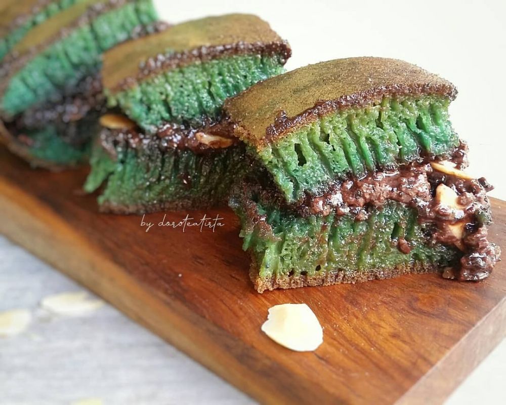 35 Resep martabak manis, enak, lembut, dan praktis