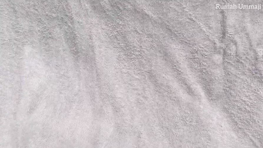 Bukan direndam pemutih, ini cara ampuh mencuci handuk dekil agar bersih cukup tambah 1 bahan dapur