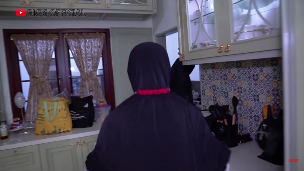 dapur rumah fadil jaidi © 2024 brilio.net