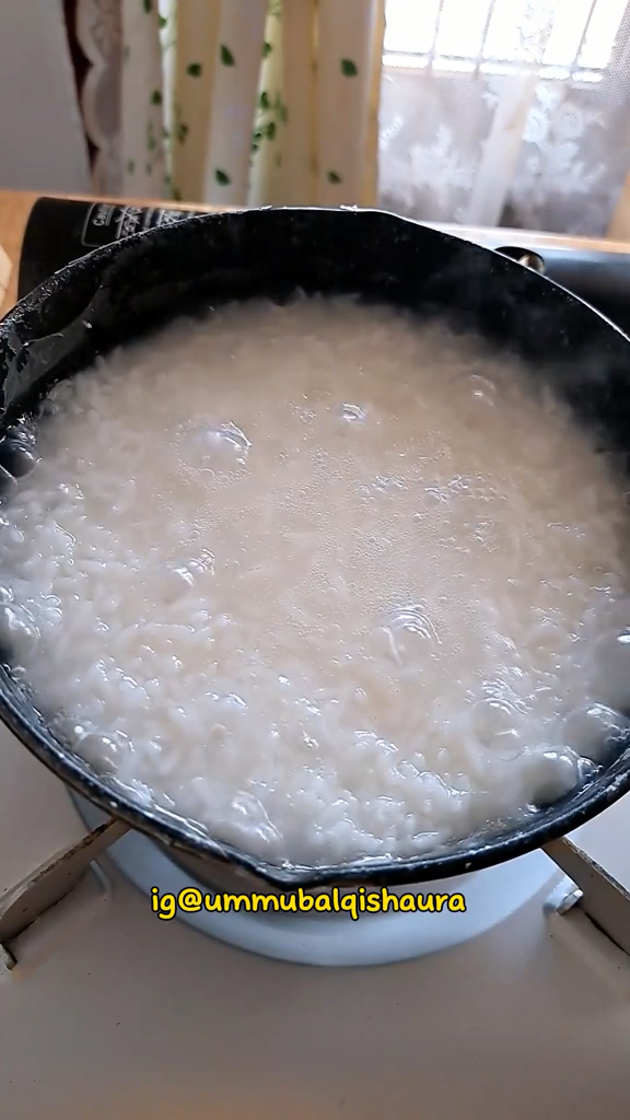 Trik cepat menanak nasi agar pulen dan matang sempurna dalam 15 menit, ampuh pakai 1 alat sederhana