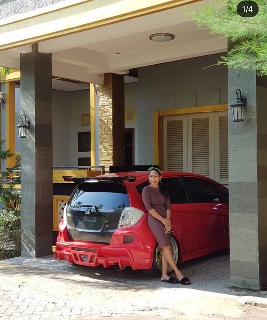 Dulunya ART kini jadi biduan top © berbagai sumber Dulunya ART kini jadi biduan top © berbagai sumber