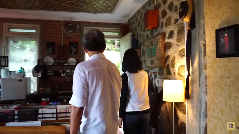 dapur rumah rocky gerung semi terbuka © 2024 brilio.net