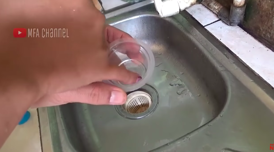 Jangan pakai sabun cuci tangan, cara cepat bersihkan tinta ungu di jari dengan tambahan 1 bahan dapur