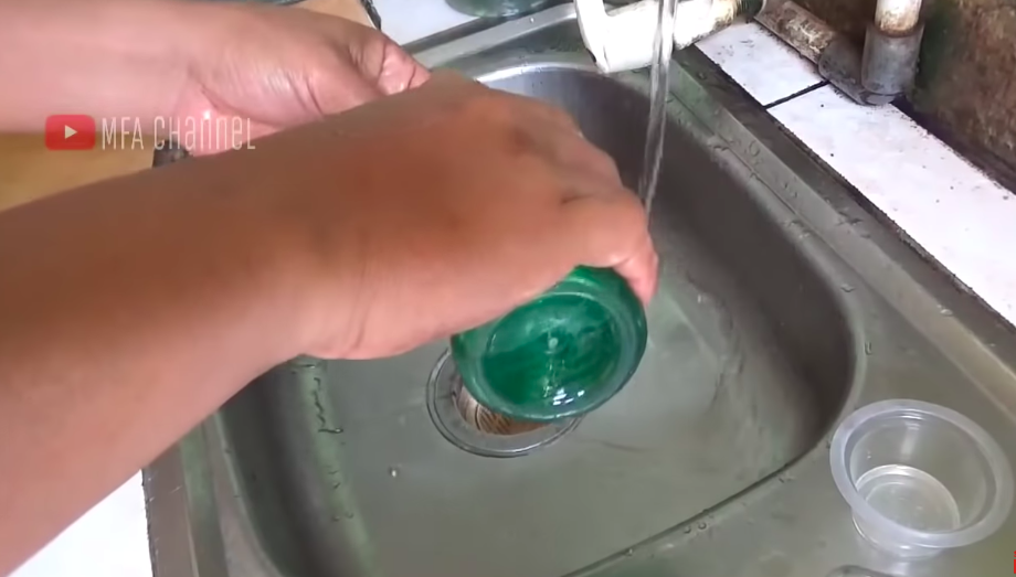 Jangan pakai sabun cuci tangan, cara cepat bersihkan tinta ungu di jari dengan tambahan 1 bahan dapur