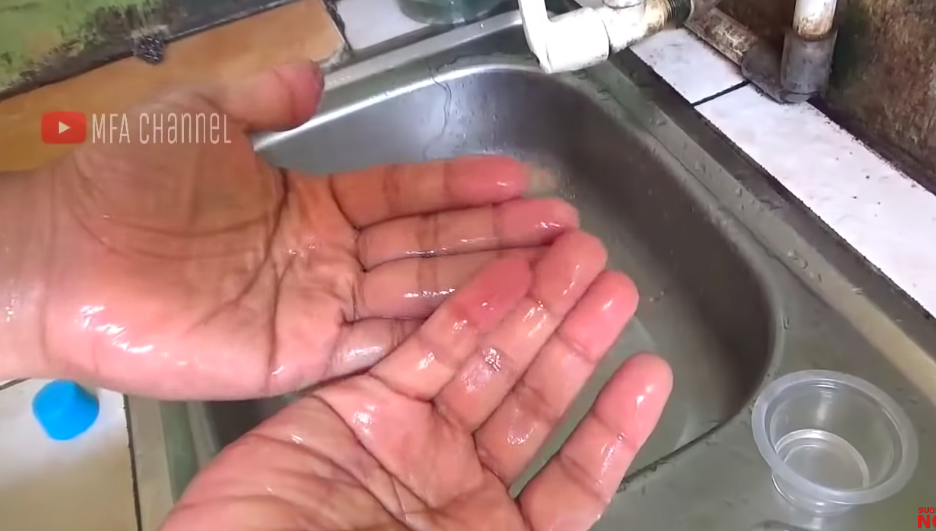 Jangan pakai sabun cuci tangan, cara cepat bersihkan tinta ungu di jari dengan tambahan 1 bahan dapur