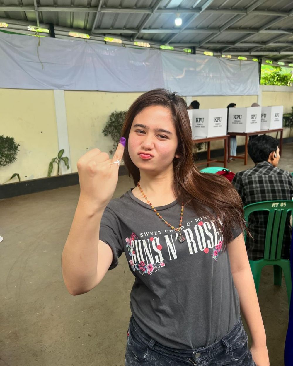 potret seleb pertama kali ikut nyoblos © berbagai sumber