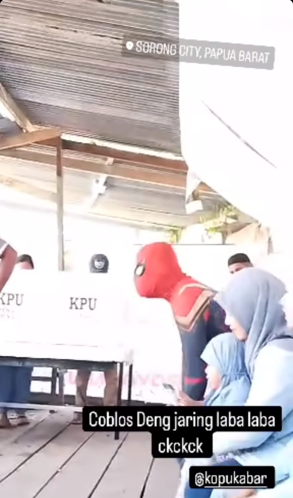 spiderman nyoblos © Instagram spiderman nyoblos © Instagram