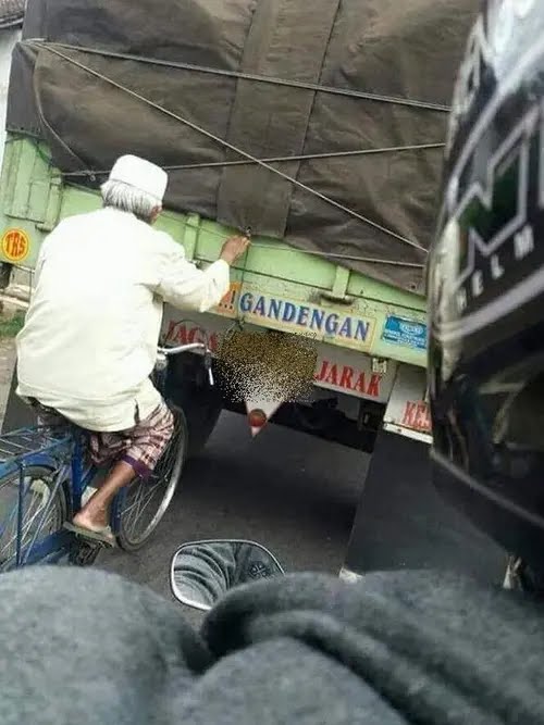 bapak gabut nyelenehnya berbagai sumber